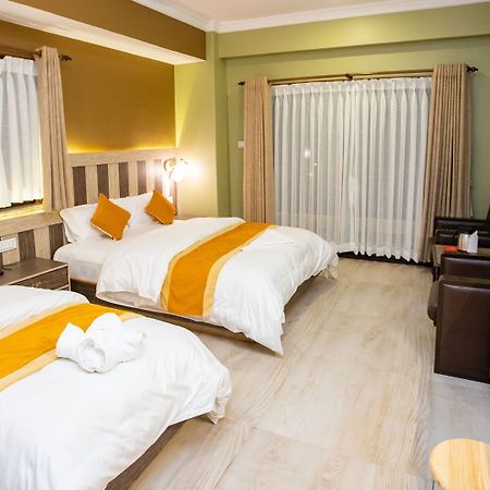 Hotel Visitors Inn , Покхара Екстер'єр фото